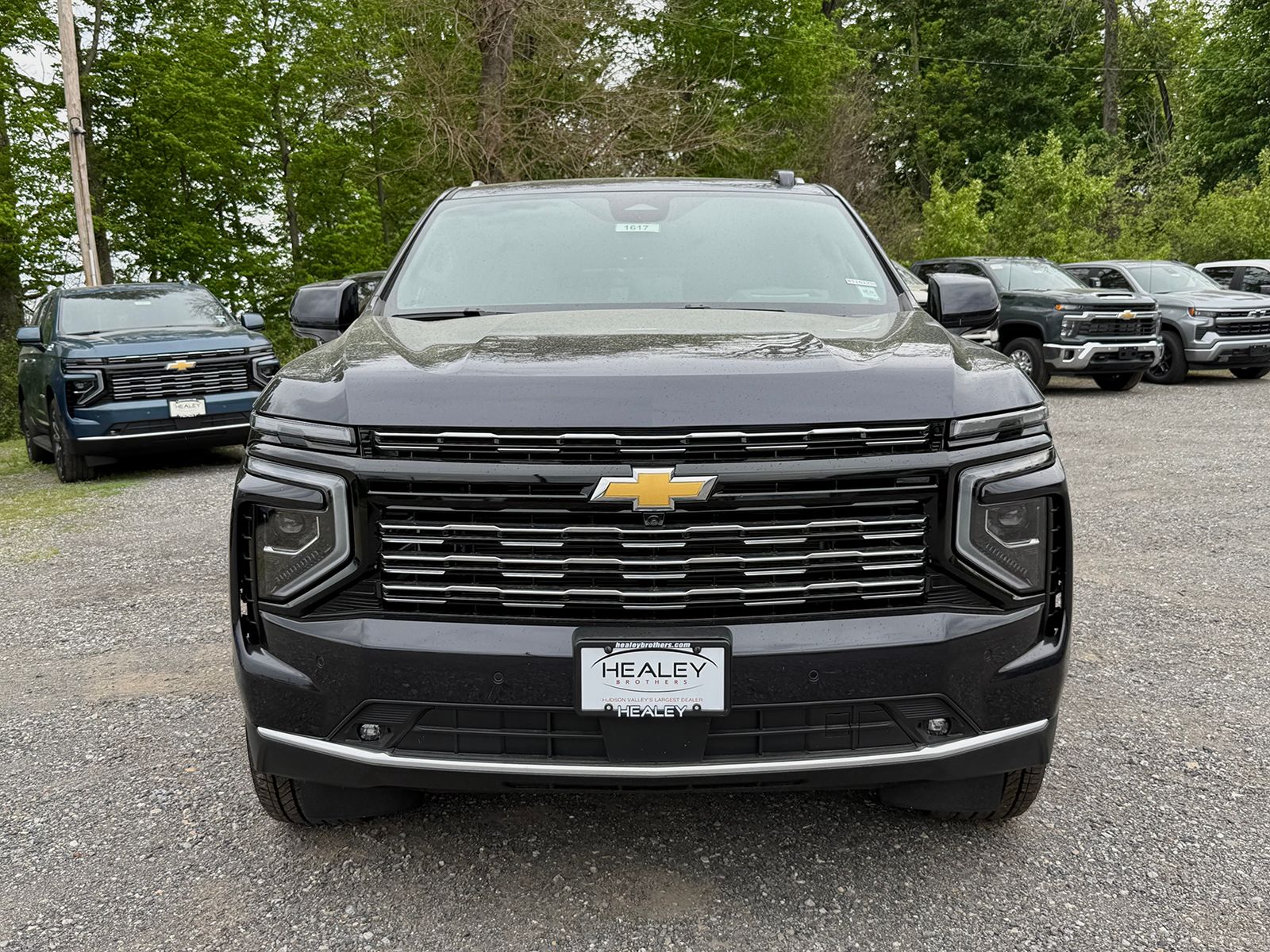 2025 Chevrolet Suburban High Country - Photo 3