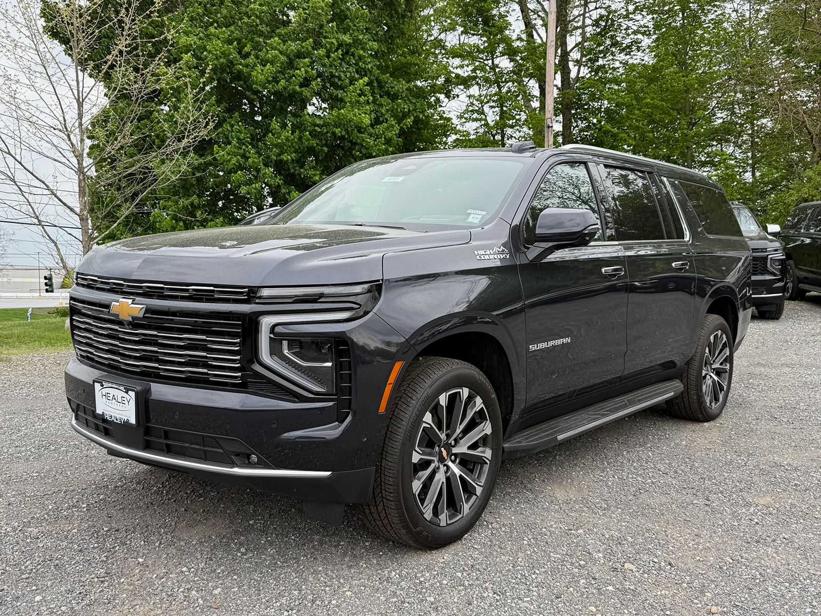 2025 Chevrolet Suburban High Country - Photo 4