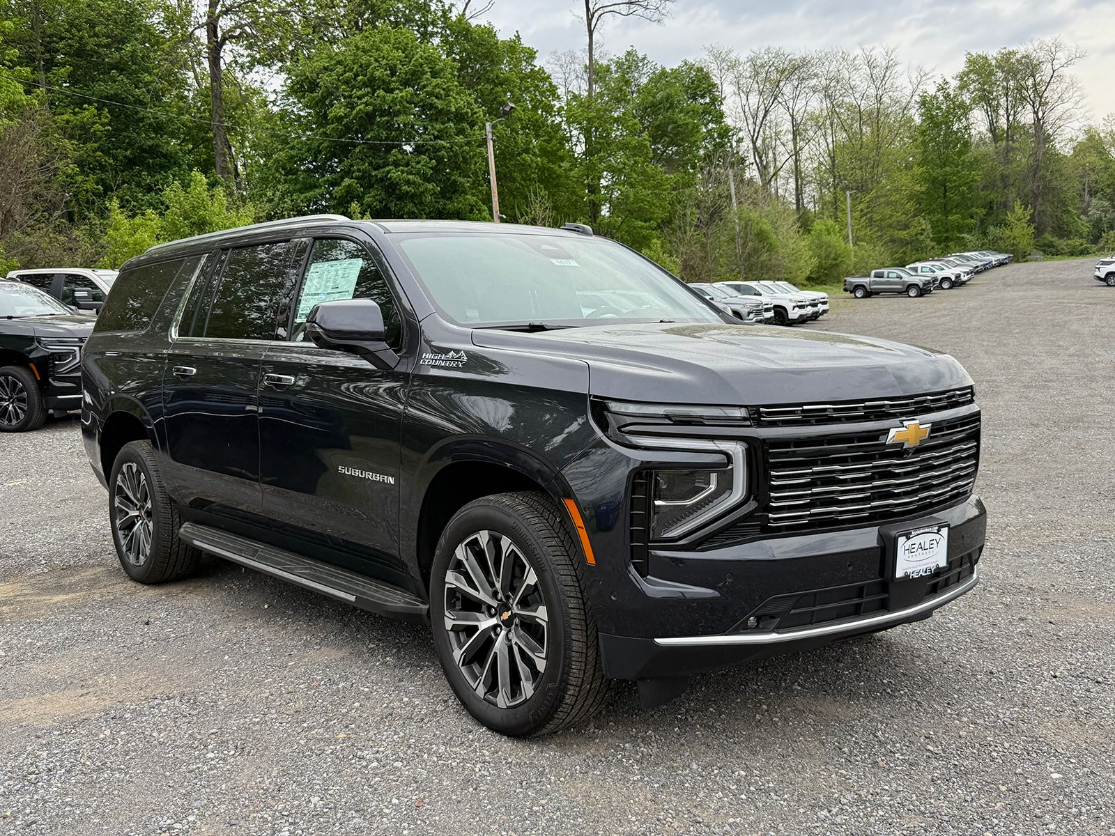 2025 Chevrolet Suburban High Country - Photo 2